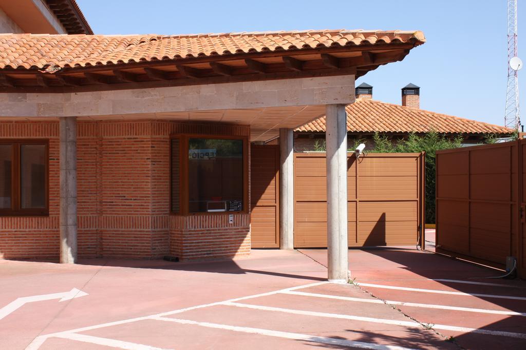 Motel Venus Valladolid Villanubla Eksteriør bilde